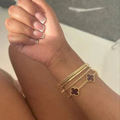 CLOVER | Black/Gold Bracelet